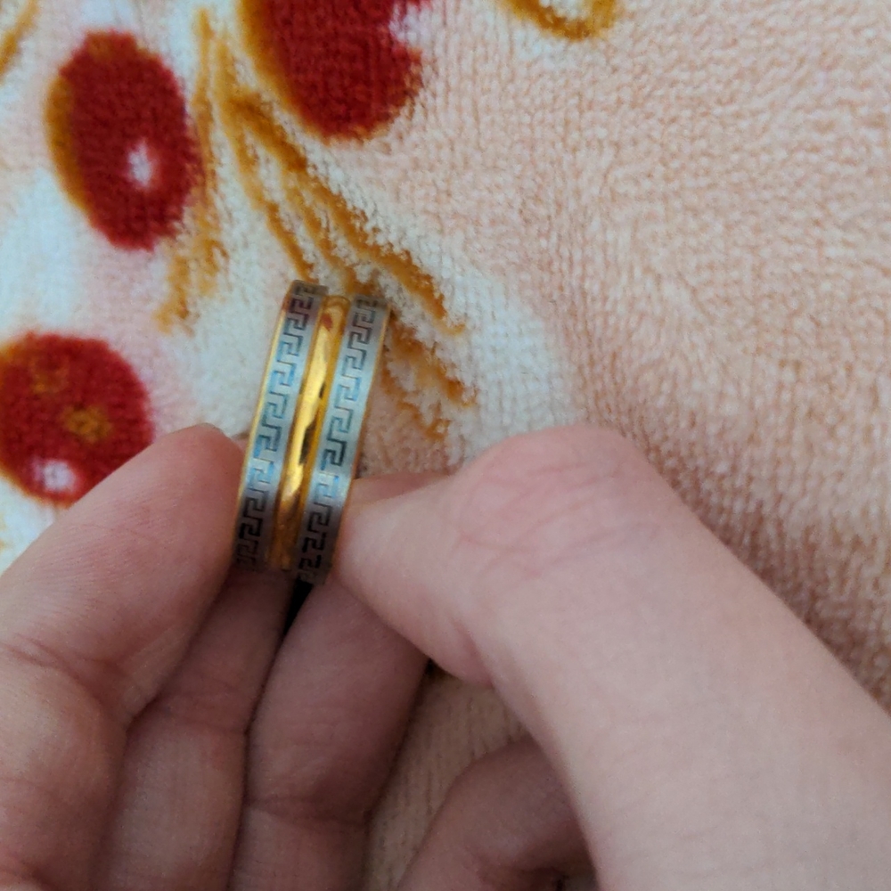 Chinese ring